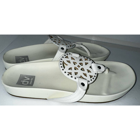DV by Dolce Vita Pilar Medallion Sandals size 8M - Picture 2 of 6